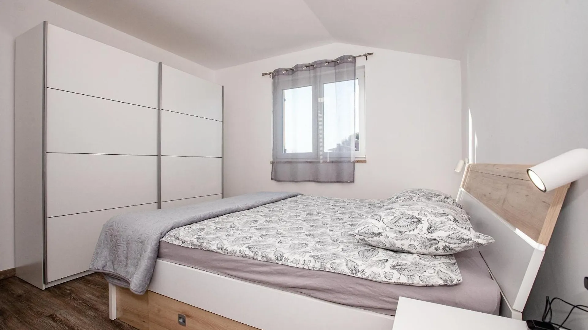 Sea View Apartment Lea Palit Croatia