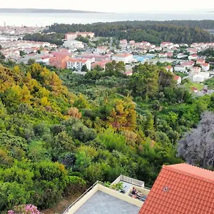 Apartment Lumar, Palit